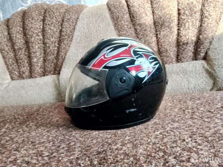 Продам мотошлем размер s 53-56