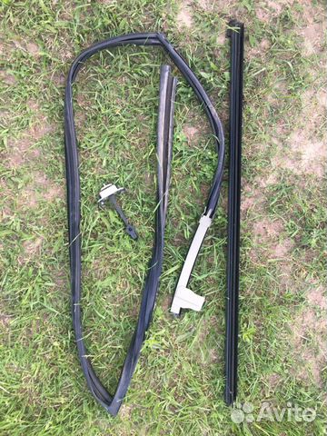 Уплотнитель передней двери Nissan Murano z51