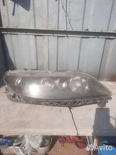 Передняя правая фара