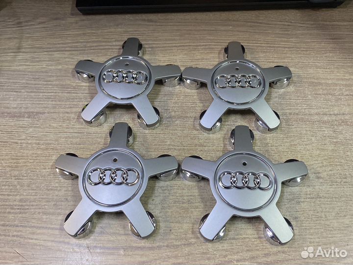 Заглушки Audi 4F0601165N