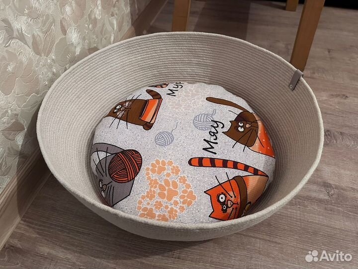 Лежанка для кошек