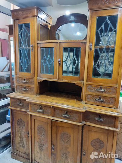 Старинный буфет