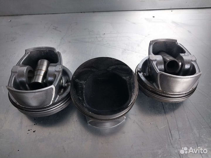 Поршень с пальцем BVY