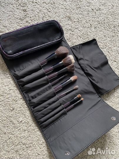Кисти набор в чехле с косметичкой