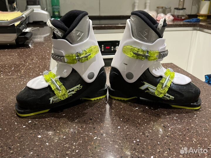 Горнолыжные ботинки детские 22.5