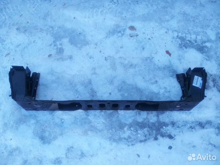 Подрамник радиатора