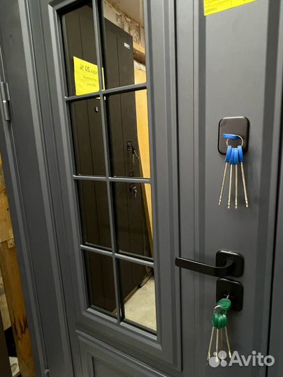 Входная дверь