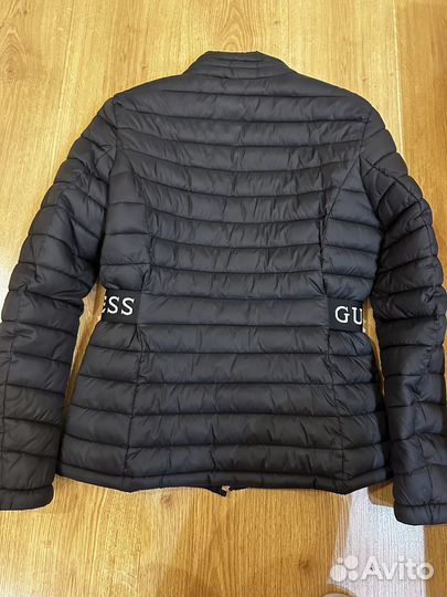 Куртка guess 42