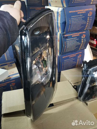 Фары Гранта Black черная маска