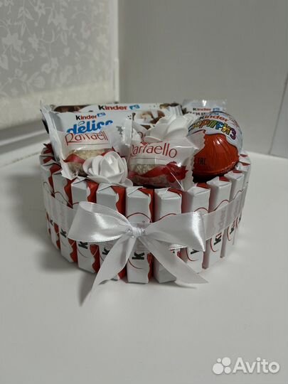 Сладкий подарок, торт из конфет