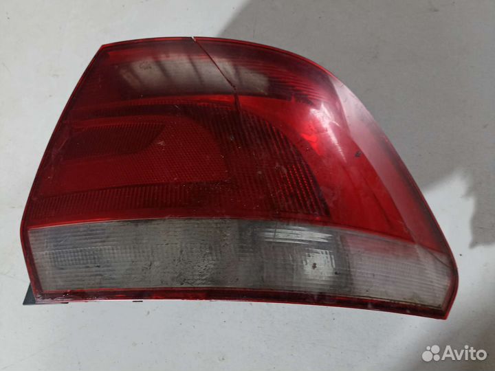 Задний фонарь volkswagen polo 5