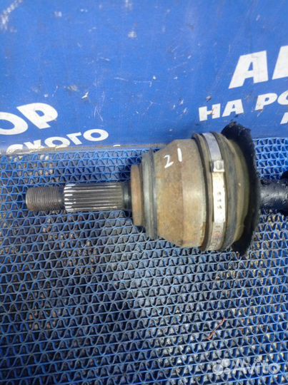 Левый привод Renault Logan 1 седан 2009