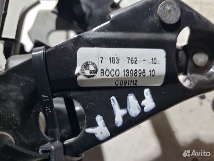 Замок капота пассивный правый Bmw Hybrid 7 F01 N55