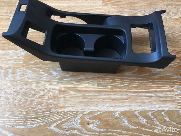 Консоль подсстаканника lancer