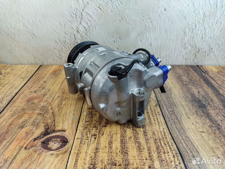 Компрессор кондиционера VAG Q7 Touareg GP