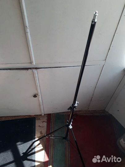 Штатив трипод тринога металлическая 1.5м