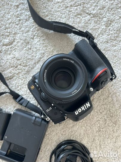 Зеркальный фотоаппарат nikon