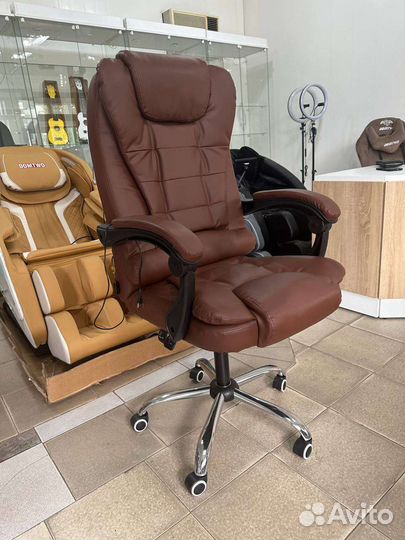 Офисное кресло руководителя