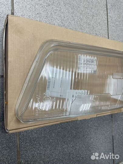 Стекло фары левое audi A4 1994-1998