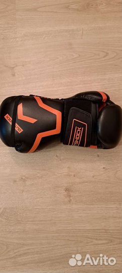 Боксерские перчатки 12 oz