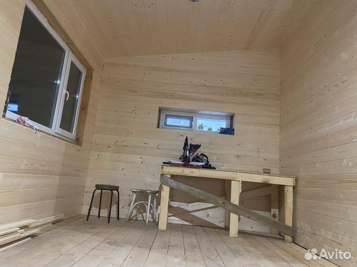 Бригада строителей