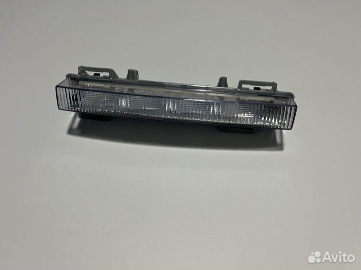 Левый ходовой огонь Mercedes GLK x204 ML166 GL166