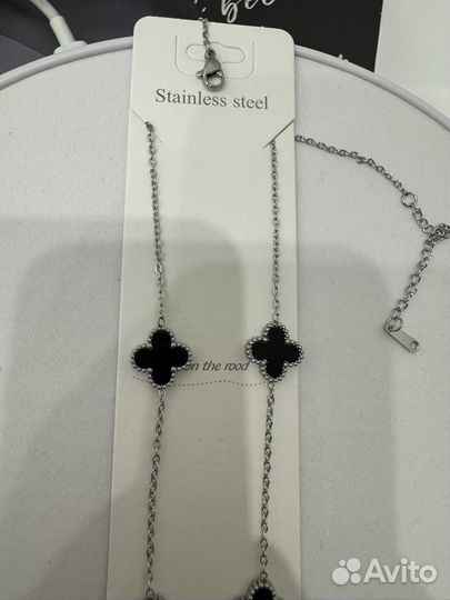 Стильная подвеска клевер