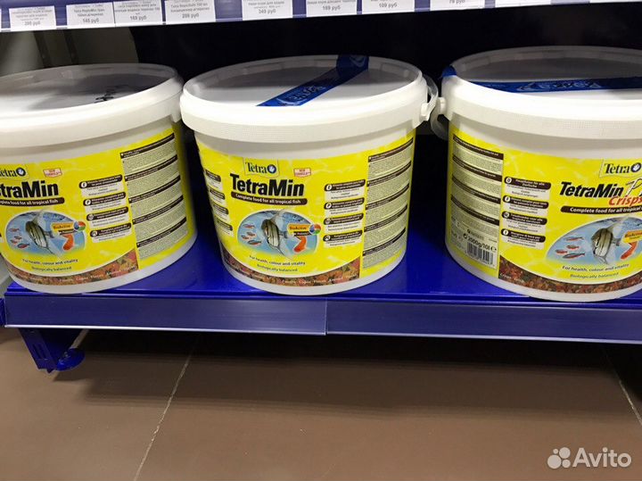 Корм разных марок для рыб и черепах