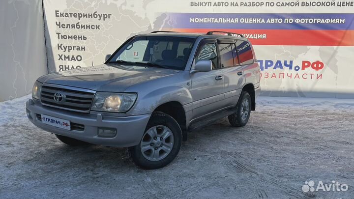Кнопка стеклоподъемника заднего левого Toyota Land Cruiser (J100) 84810-60050