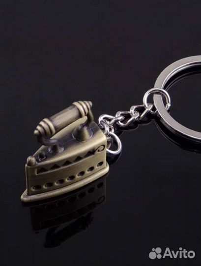 Утюг старинный миниатюрный (брелок)
