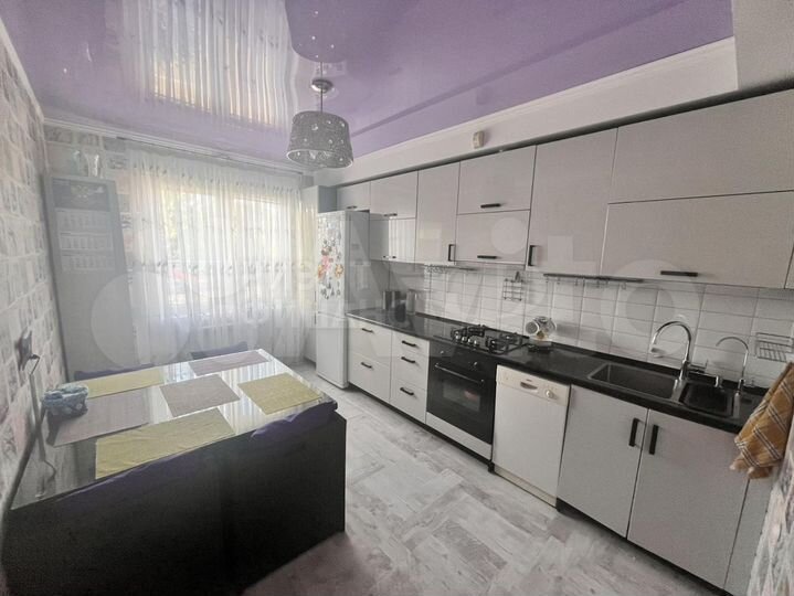 3-к. квартира, 75 м², 1/9 эт.