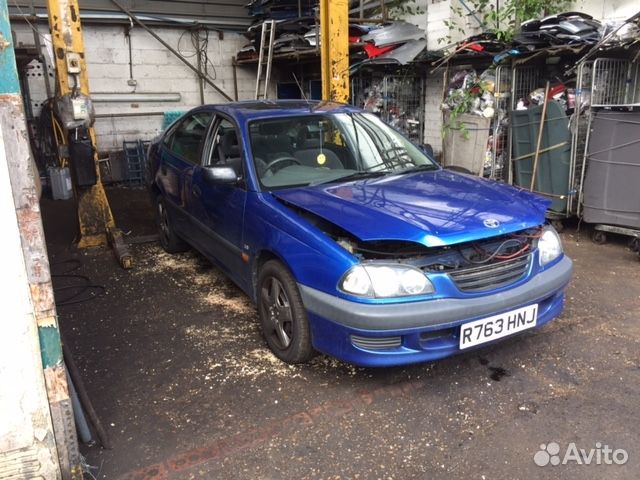 Разбор на запчасти Toyota Avensis 1