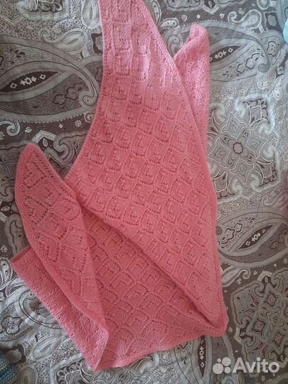 Женский берет и бактус