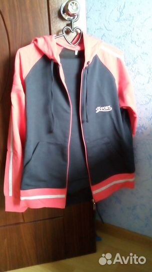 Костюм спортивный