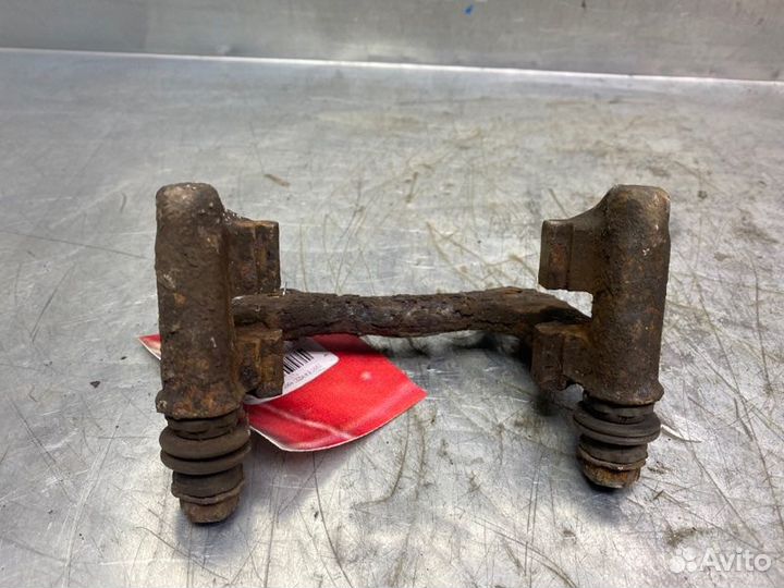 Скоба суппорта заднего Audi A4 B6 2000-2004