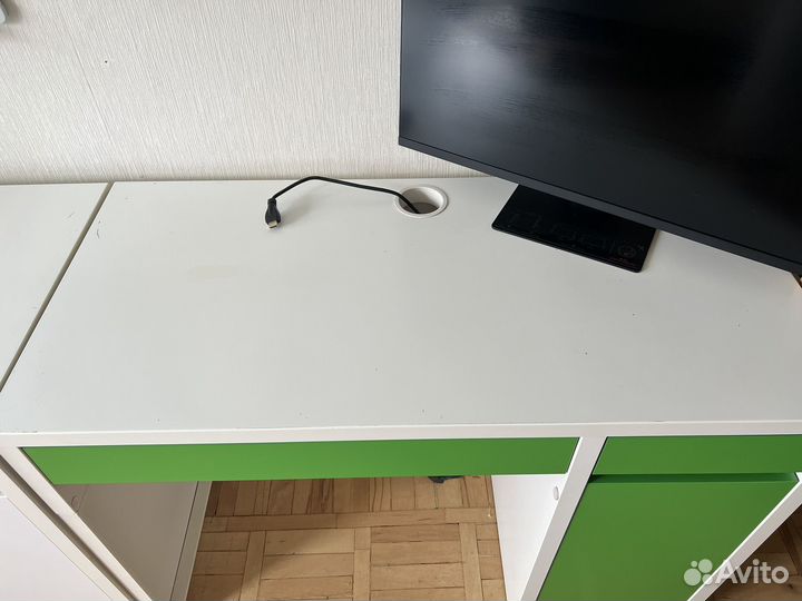 Письменный стол IKEA