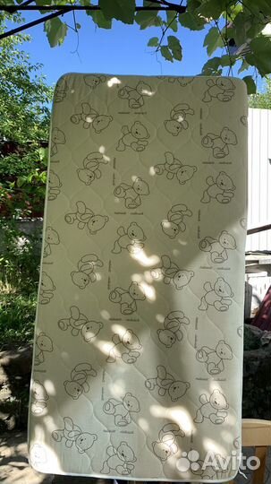 Детская кровать с матрасом