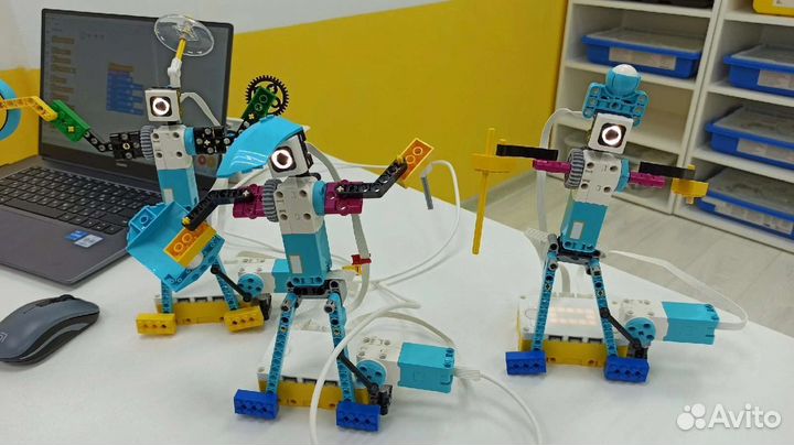 Преподаватель робототехники WeDo, Spike, EV3