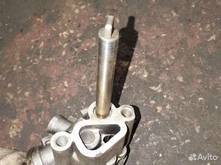 Масляный насос Volkswagen Passat b3 1.8