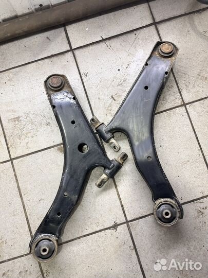 Hyundai Santa Fe рычаг передний правый