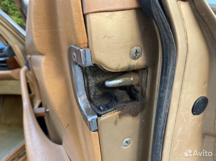 Замки дверные Mercedes W126