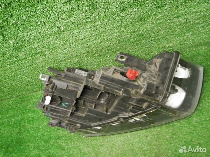 Фара левая Audi Q3/RS Q3