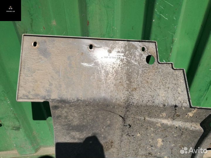 Подкрылок кабины перед. прав. DAF XF 105 2007