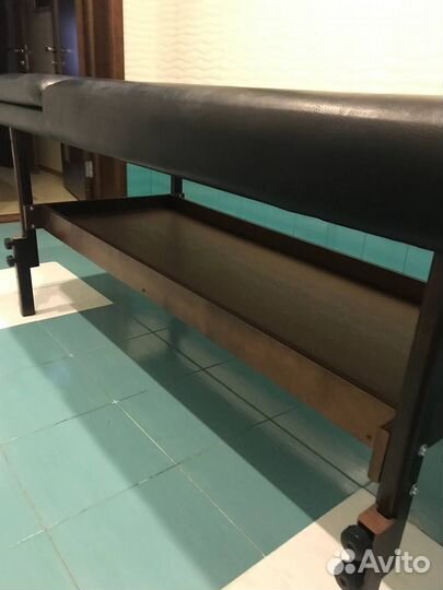 Стационарный массажный стол