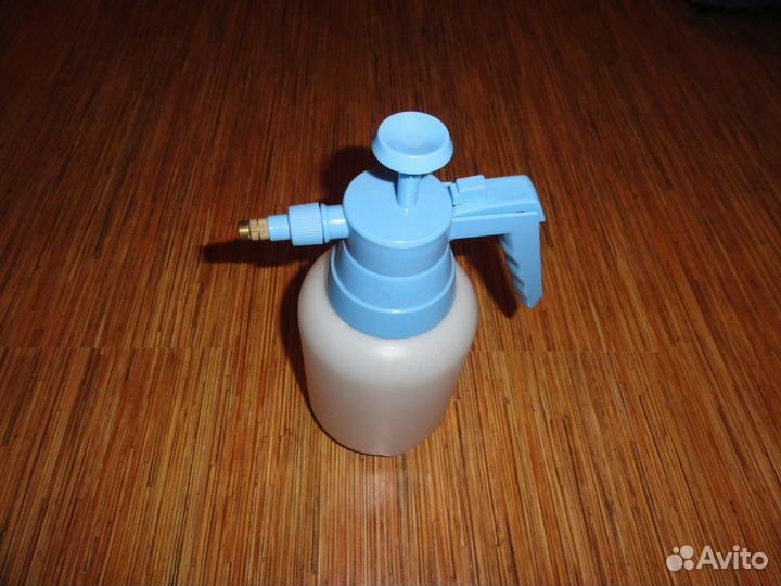 Лейка,кашпо,распылитель,горшко. Цена за все