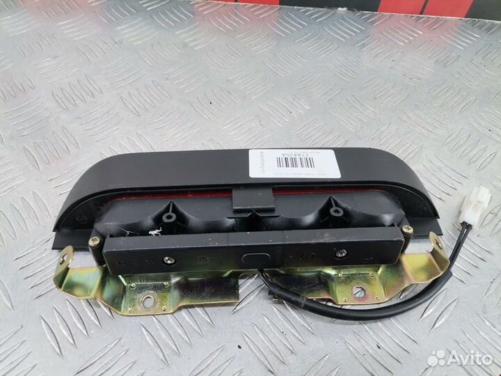 Стоп-сигнал Mitsubishi Space Star рест. 2003