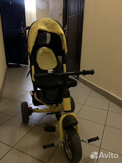 Детский велосипед трехколесный с ручкой
