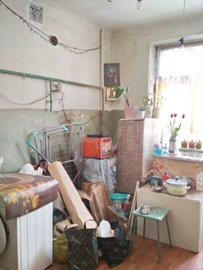 Комната 10,7 м² в 6-к., 2/3 эт.