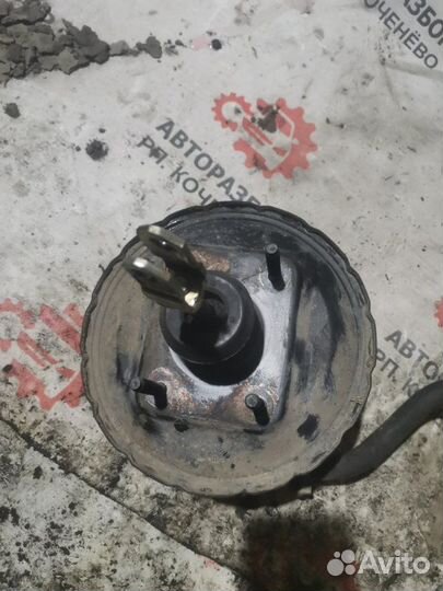 Вакуумный усилитель тормозов Nissan Sunny