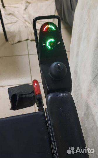 Инвалидная коляска с электроприводом FS 126